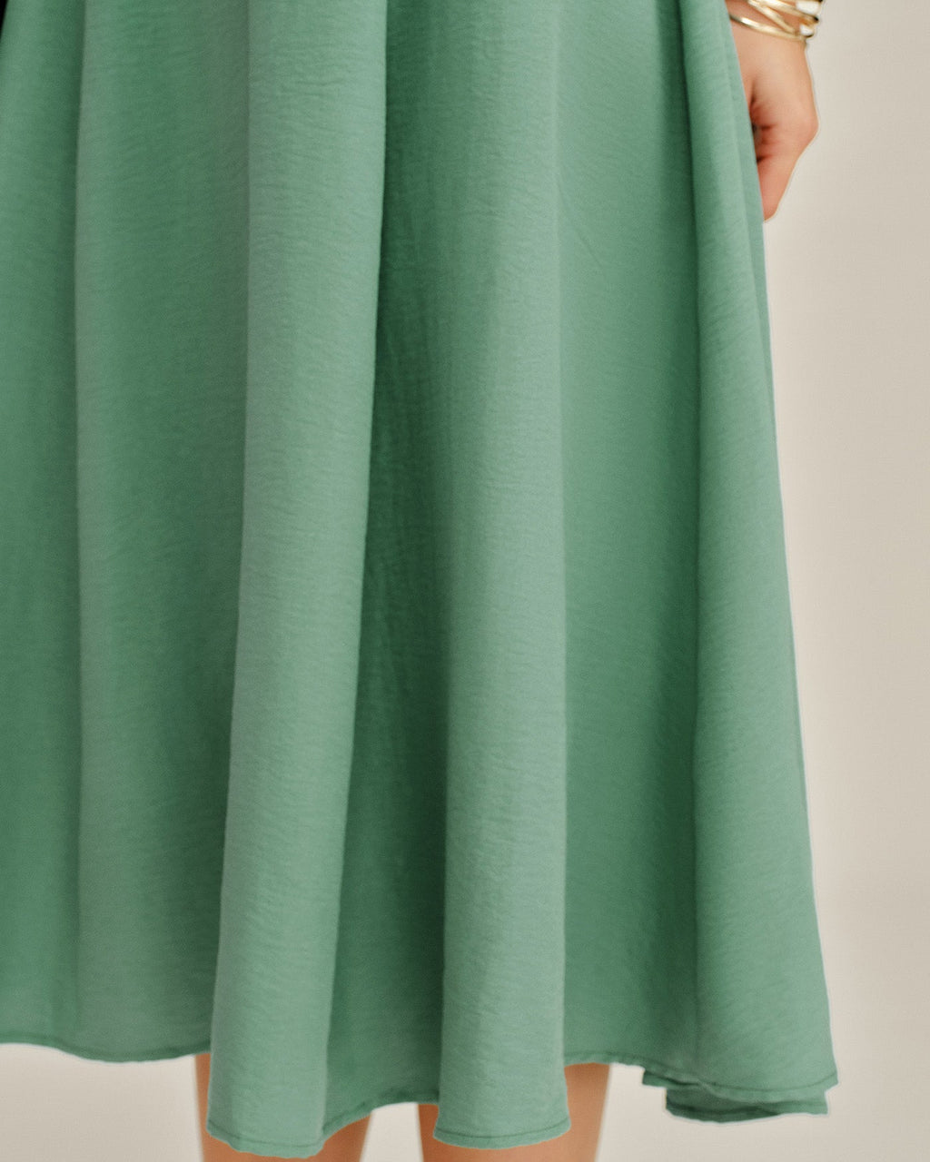 Green Halter Button Pockets Midi Dress