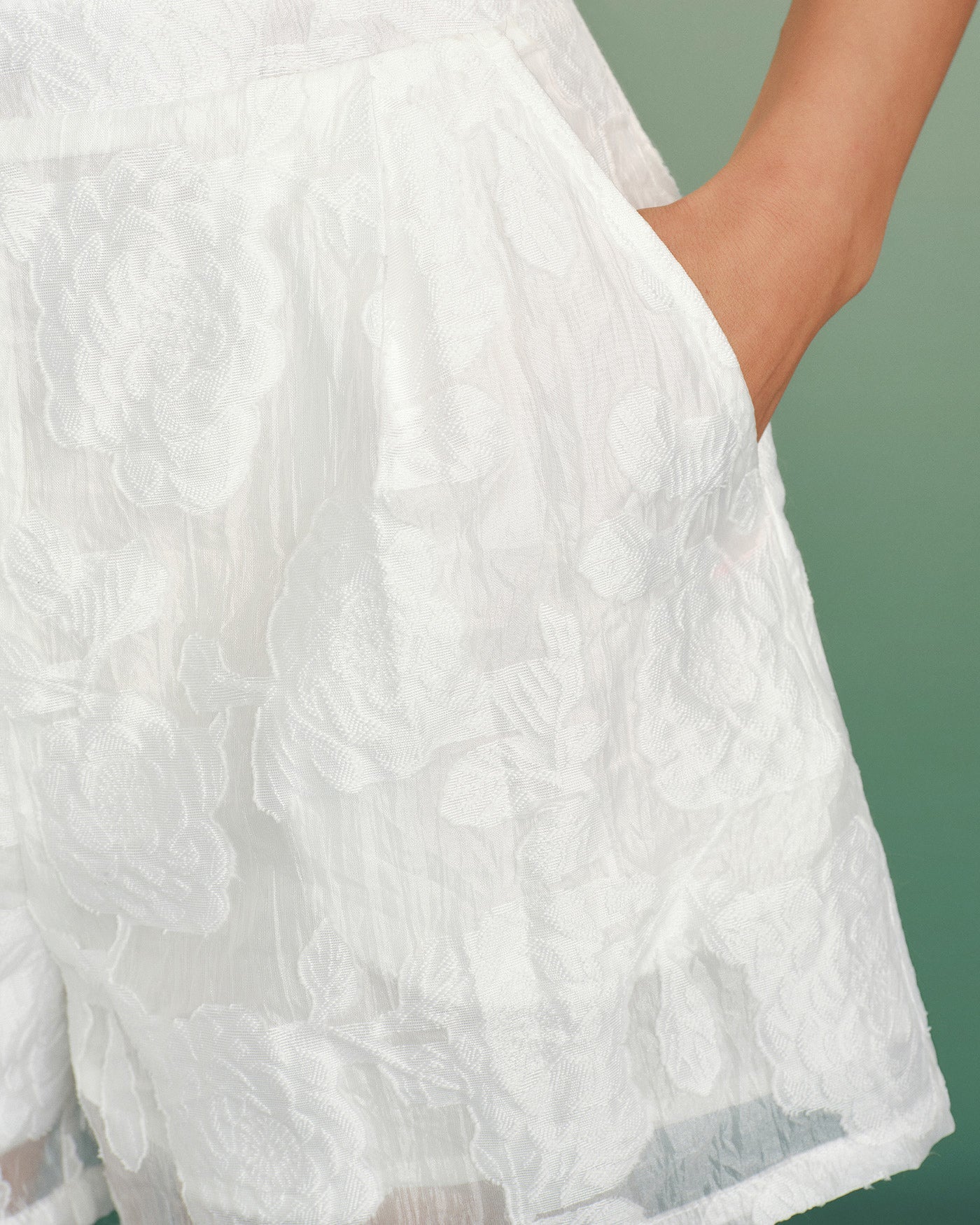 White Jacquard Pockets Shorts