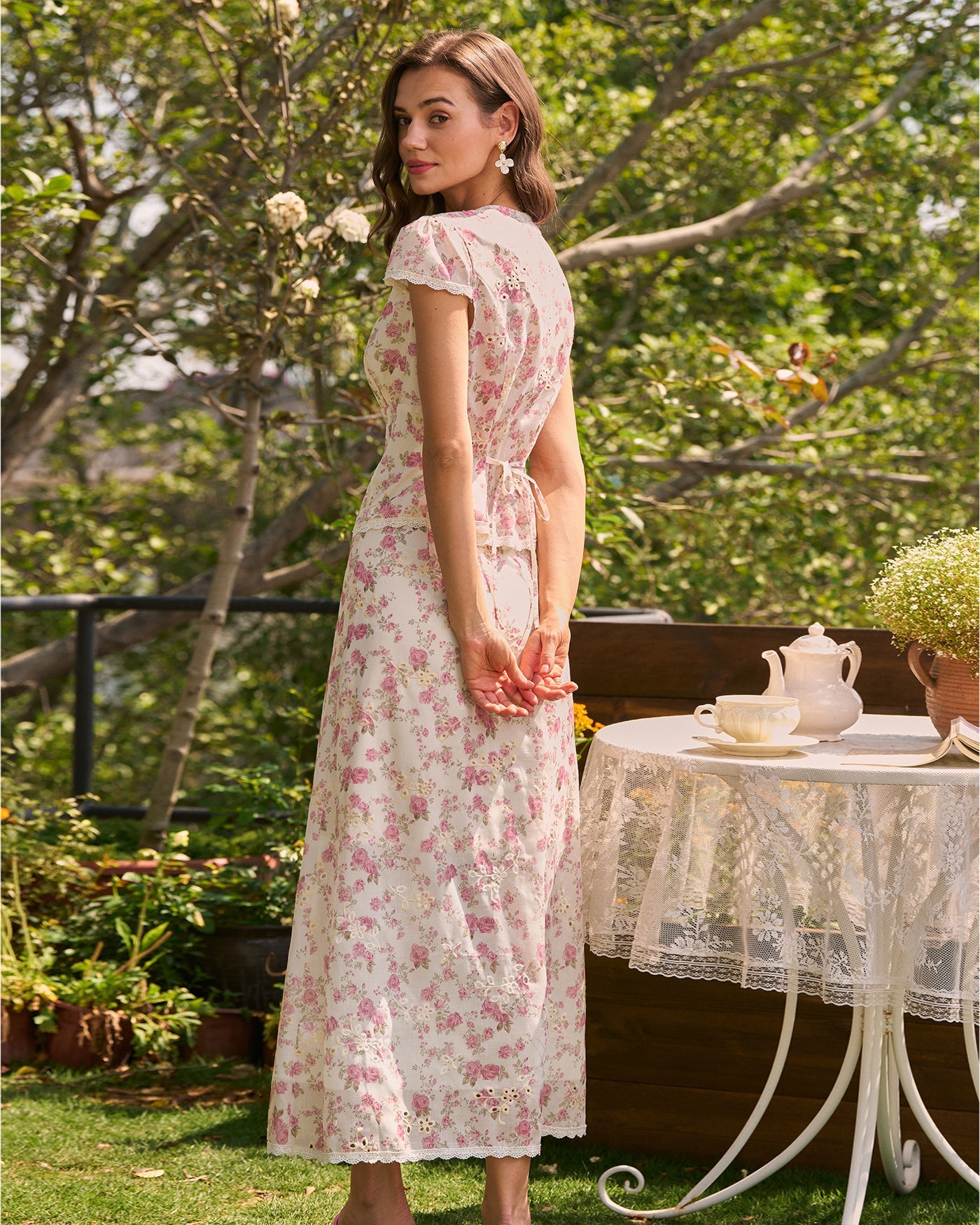 Pink Floral Embroidery Midi Skirt